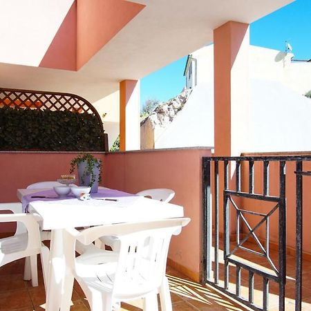 Carlo Felice Apartment Санта Тереза Галура Екстериор снимка