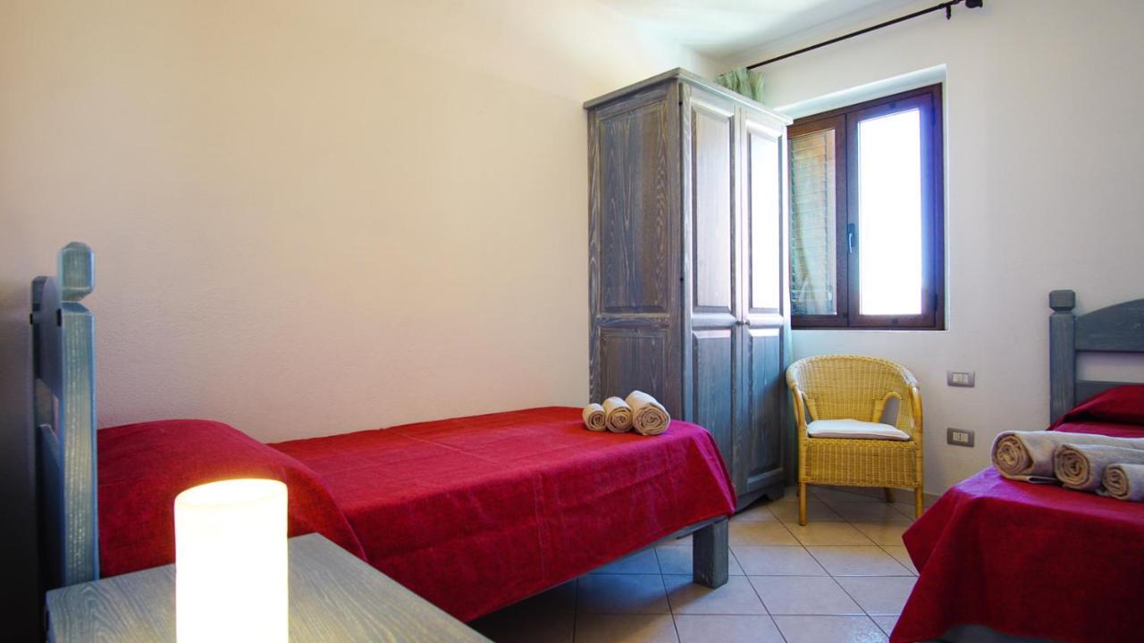 Carlo Felice Apartment Санта Тереза Галура Екстериор снимка