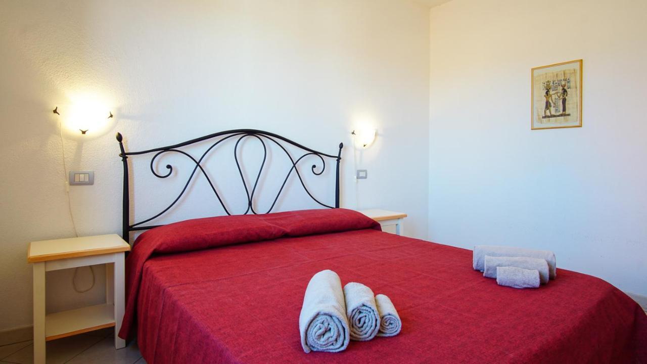 Carlo Felice Apartment Санта Тереза Галура Екстериор снимка